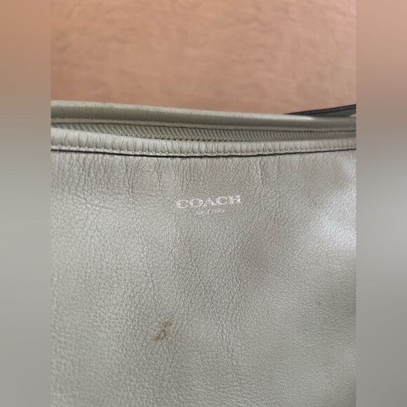 Coach Green Shoulder Bag Spacious Hobo North-South Style Soft Leather - Picture 5 of 13